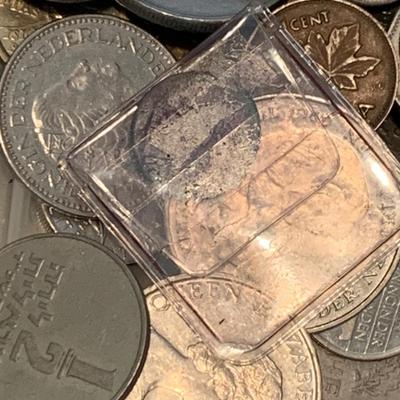 HUGE LOT Foreign Currency C036