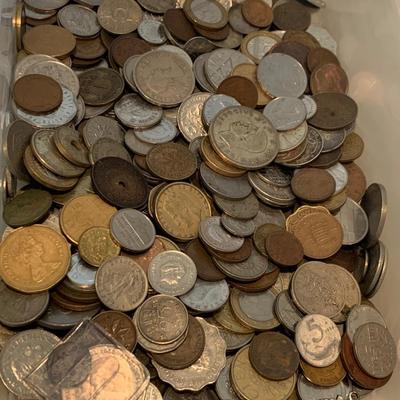 HUGE LOT Foreign Currency C036