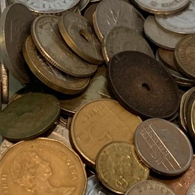 HUGE LOT Foreign Currency C036