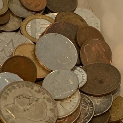 HUGE LOT Foreign Currency C036