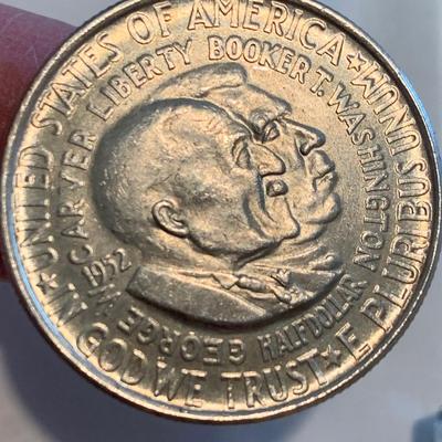 C037 Silver Commemoratives Stone Mtn & Booker T Halves