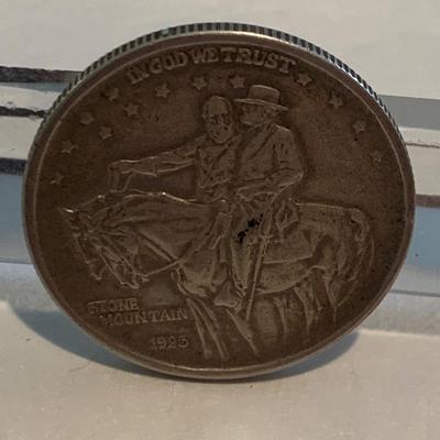 C037 Silver Commemoratives Stone Mtn & Booker T Halves