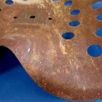 LOT 185 OLD METAL TRACTOR SEAT