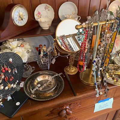 Lot 19: Checkout Jewelry, Furniture & More