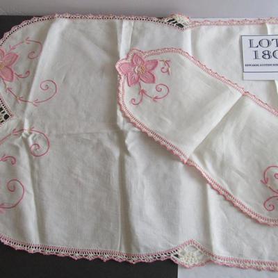 Pretty Matching 3 Piece Doily Set