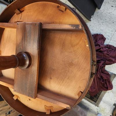 Round drum table
