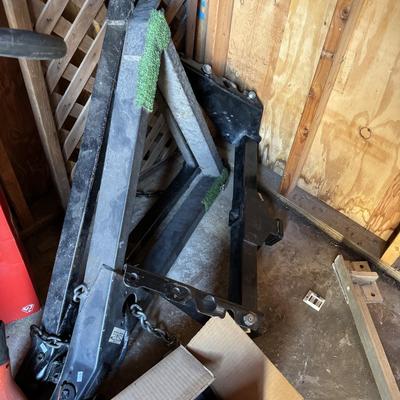 Trailer hitches