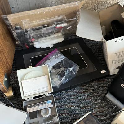 Cameras & electronics