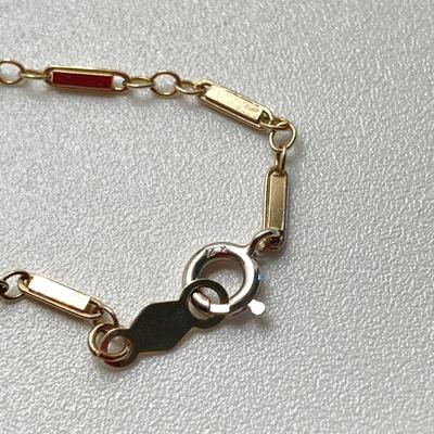 LOT 56J: Gold Cat's Eye Pendant Necklace with CZs - 14K., Tw 3.95g, 16