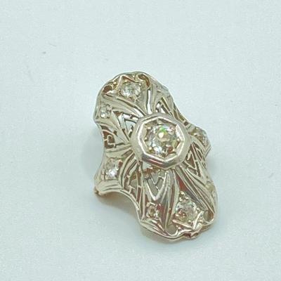 LOT 70J: Art Deco (1930's) White Gold Old Mine Diamond Pendant / Brooch - 14K., 3.67g Tw.
