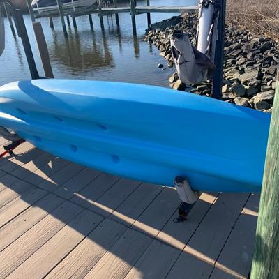 Pelican Boost 100 Blue Kayak w Paddle