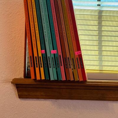 Books & decor