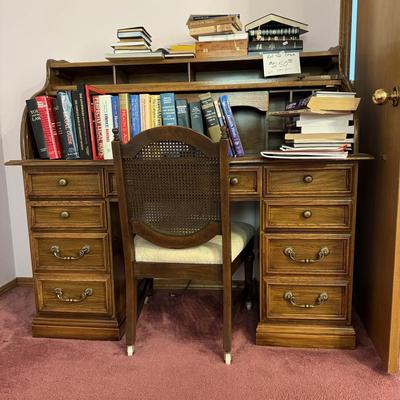 Desk & books