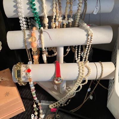 Jewelry & Scarves