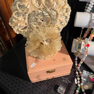Jewelry & Scarves