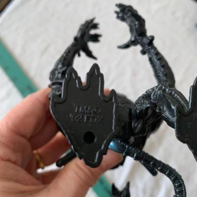 Pair of Alien action figures
