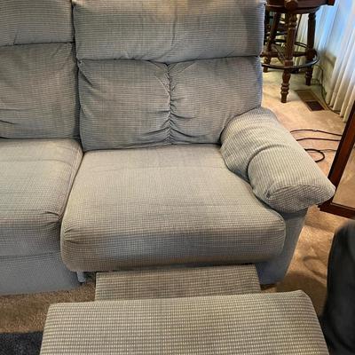 Reclining loveseat
