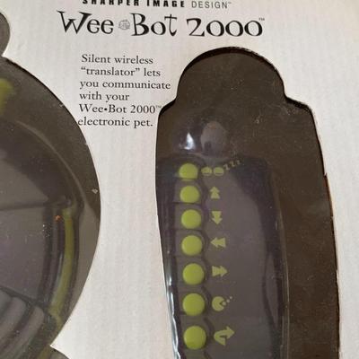 Vintage Sharper Image Wee Bot 2000 Remote Control Robot