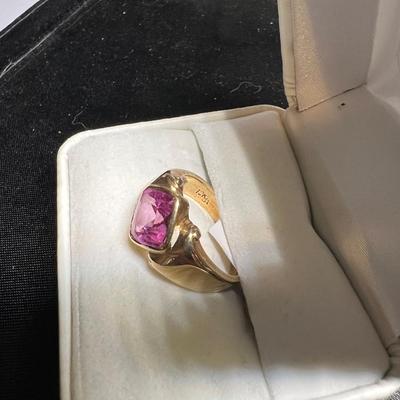 10 K Gold Ring with Stone