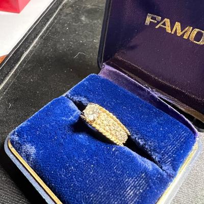 Beautiful 14 K and Diamond Ring