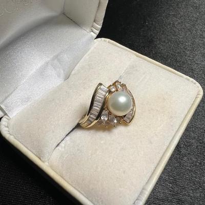 14 K Gold and Diamond ring