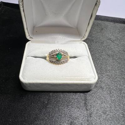 14K Gold ring with baguettes and green stone