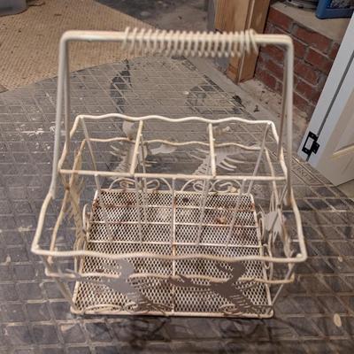 Wire Picnic Carry Basket with Lobster Accents