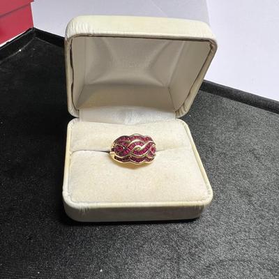 Beautiful 10 K Gold Ring with Ruby Stones