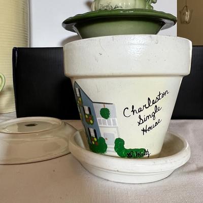 Vint. & Contemp. Decorative Lot