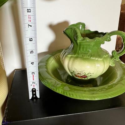 Vint. & Contemp. Decorative Lot