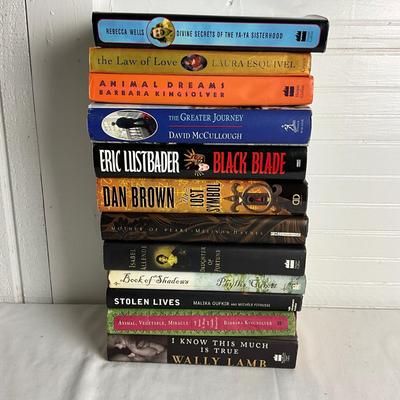 U1044 Large Lot of Hardback First Edition Books