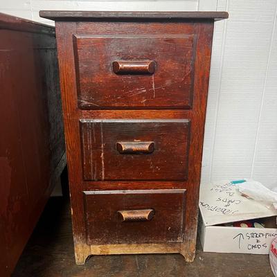 U872 Antique/Vintage 3 Drawer Oak Tables / Desk