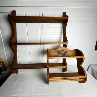 U876 Pine Shelves