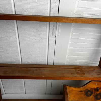 U876 Pine Shelves