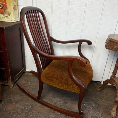 U878 Antique Velvet Cushioned Chairs with Bird Cage Table