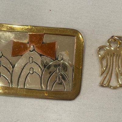 Gold tone angel pendant & pin with people