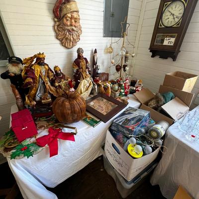 U882 LARGE Lot of Christmas Decorations
