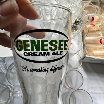 U883 LARGE Lot of Beer Mugs/Glasses