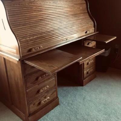 Nice Roll Top Desk