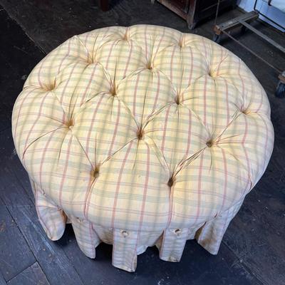 U885 Plaid Tufted Round Ottoman w/ Pleaded Skirt
