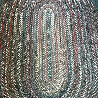 U886 Multicolored Oval Braided Rug