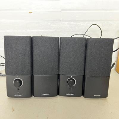 U889 Pair of BOSE Companion 2 Series III Multimedia Speaker System