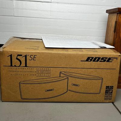 U890 New in Box BOSE 151 SE Environment (Outdoor) Speakers