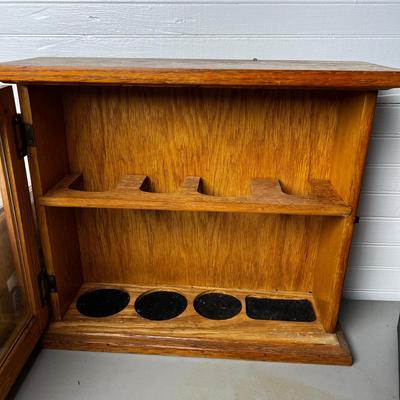 U891 Vintage Oak Liquor Cabinet & Small Glass Display