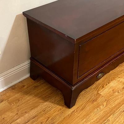 LANE ~ Cedar Chest ~ *Read Details