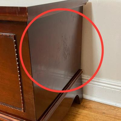 LANE ~ Cedar Chest ~ *Read Details