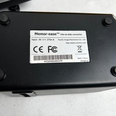 U897 Kodak Carousel Projector with Slide Converter