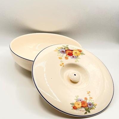 UNIVERSAL CAMBRIDGE ~ Vtg. 9.5â€ Covered Casserole Dish With Lid