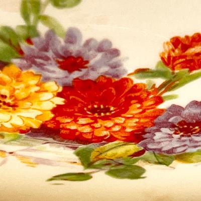 UNIVERSAL CAMBRIDGE ~ Vtg. 9.5â€ Covered Casserole Dish With Lid