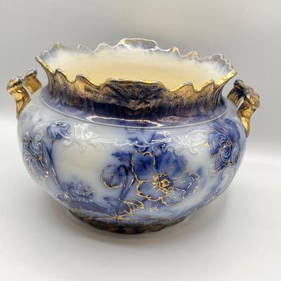 Vtg. Blue & White Floral Vase With Gold Accents ~*Read Details